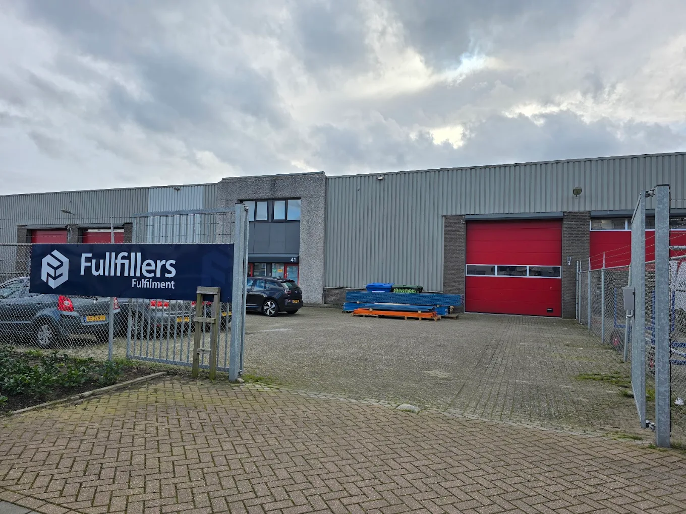 Lagergebäude unseres Fulfillment-Partners Fulfillers in den Niederlanden